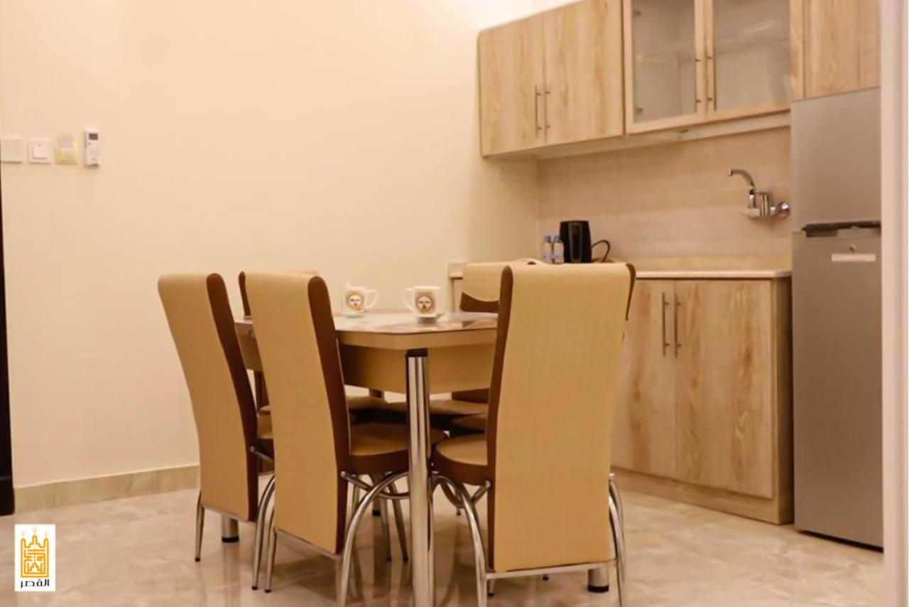 القصر للاجنحة الفندقية الإسكان Khamis Mushait Exterior photo
