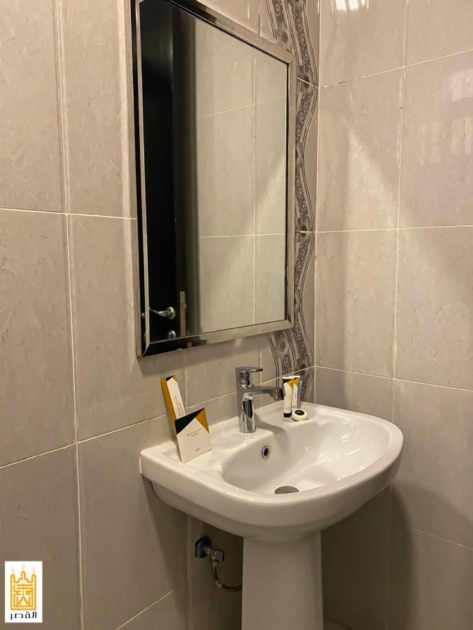 القصر للاجنحة الفندقية الإسكان Khamis Mushait Exterior photo