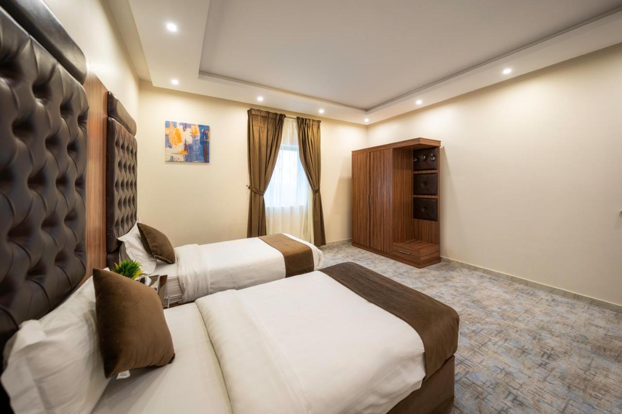 القصر للاجنحة الفندقية الإسكان Khamis Mushait Exterior photo